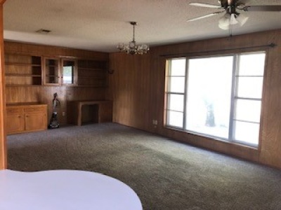 316 Hillcrest Ave, Dalhart, Dallam, Texas, United States 79022, 3 Bedrooms Bedrooms, ,1.75 BathroomsBathrooms,Single Family Home,Residential Properties,Hillcrest Ave,1298